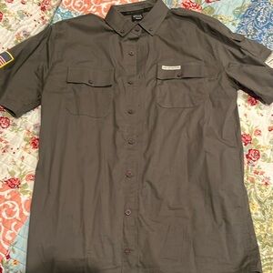 Men’s Grunt Style Button up. Medium